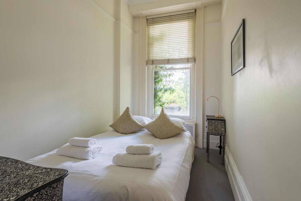 Lovely Chelsea Home Near The Thames By Underthedoormat Londyn Zewnętrze zdjęcie