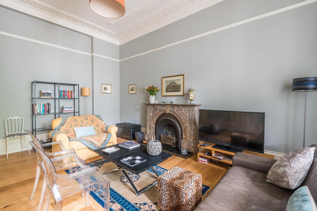 Lovely Chelsea Home Near The Thames By Underthedoormat Londyn Zewnętrze zdjęcie